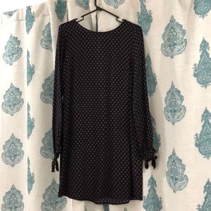 H&M Dresses - H&M Patterned Shift Dress H&M Dresses - H&M Patterned Shift Dress